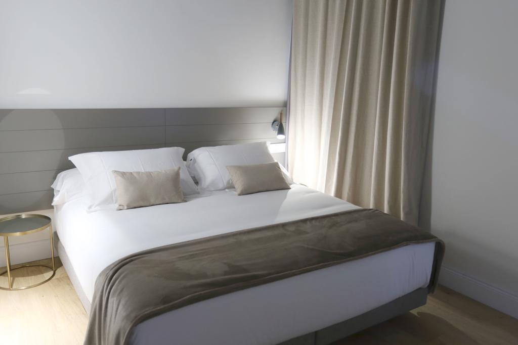 Apartaments Placa Del VI Girona Bagian luar foto