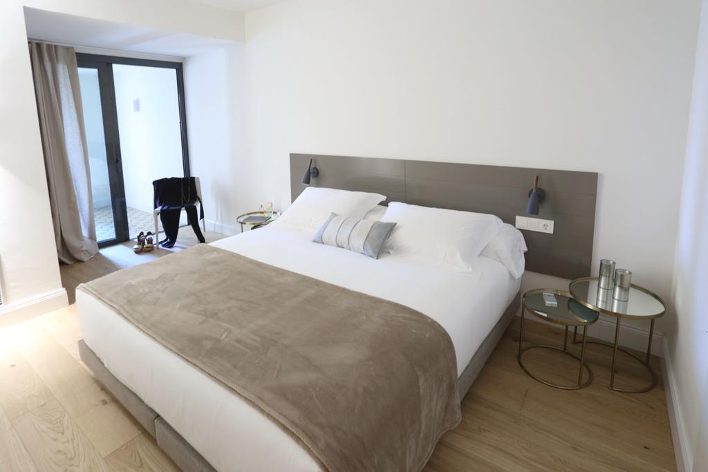 Apartaments Placa Del VI Girona Bagian luar foto