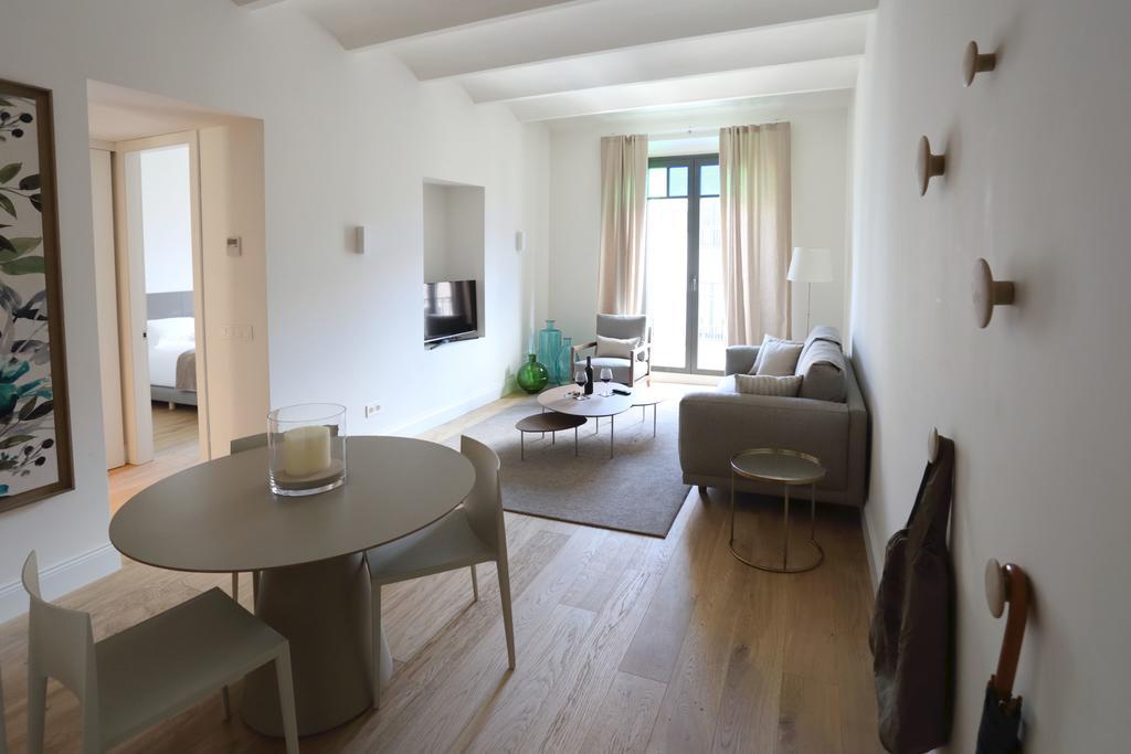 Apartaments Placa Del VI Girona Bagian luar foto